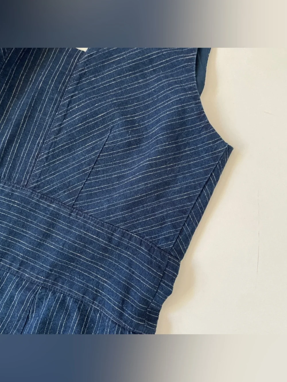 Banana Republic Sleeveless Pinstripe Jumpsuit in Navy Combo, Size 4